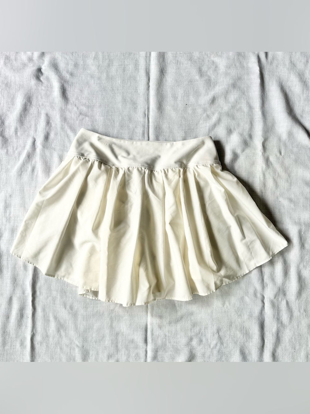 Old Navy Ivory White Quick Dry Active Skirt, Medium